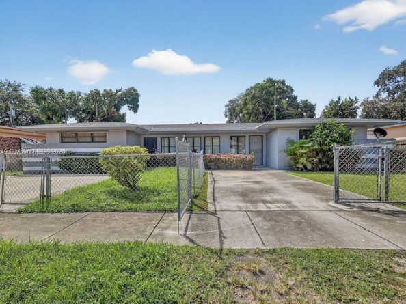 1370 NW 100th Ter, Miami FL 33147