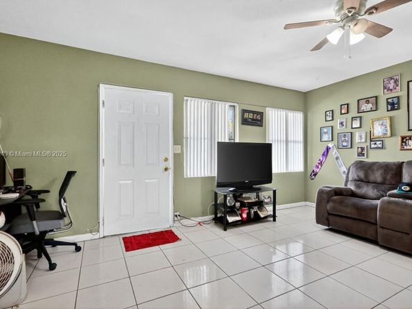 1370 NW 100th Ter, Miami FL 33147