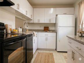 8420 SW 133rd Ave Rd 422, Miami FL 33183