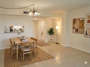 8420 SW 133rd Ave Rd 422, Miami FL 33183