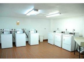 8420 SW 133rd Ave Rd 422, Miami FL 33183