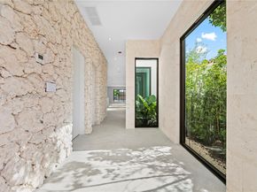 3320 SW 23rd St, Miami FL 33145