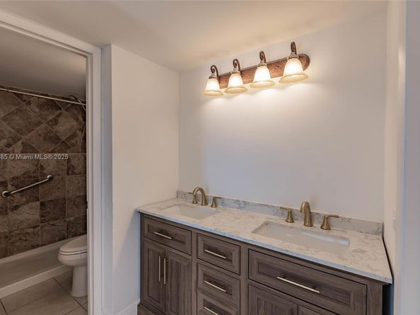 8821 W Flagler St 210, Miami FL 33174