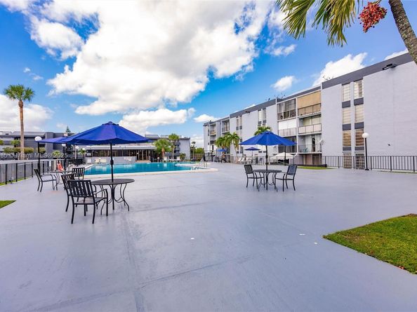 8821 W Flagler St 210, Miami FL 33174