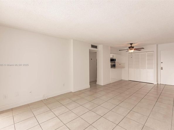 8821 W Flagler St 210, Miami FL 33174