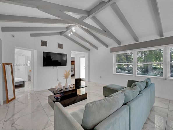 15 NE 95th St, Miami Shores FL 33138