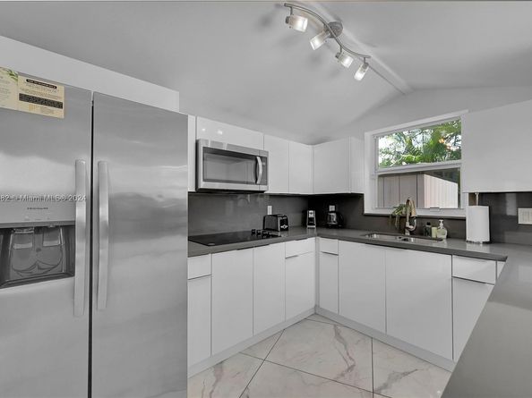 15 NE 95th St, Miami Shores FL 33138