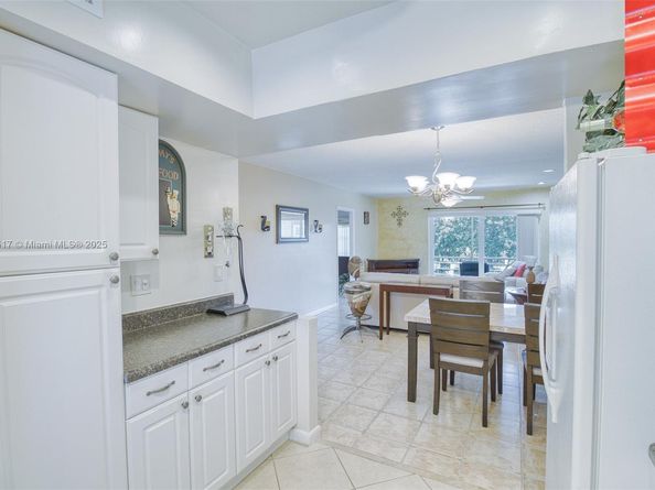 1400 NE 57th Ct 301, Fort Lauderdale FL 33334