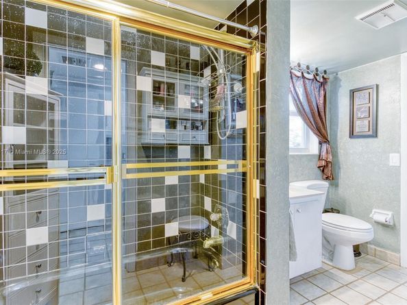 1400 NE 57th Ct 301, Fort Lauderdale FL 33334