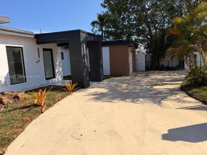 935 SW 72nd Ave, Miami FL 33144