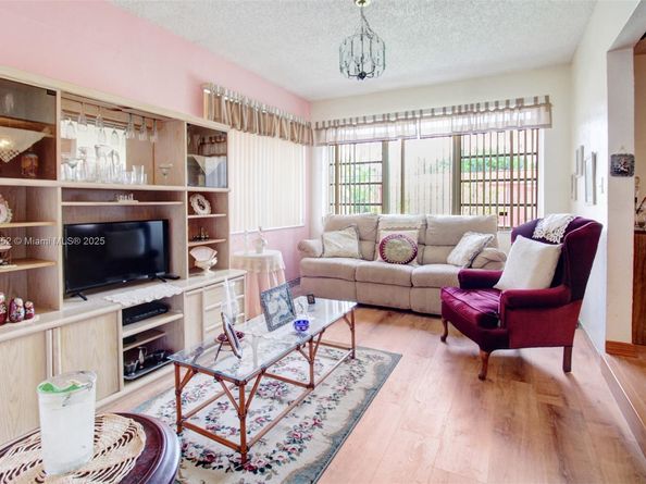 3600 NW 19th Ter, Miami FL 33125
