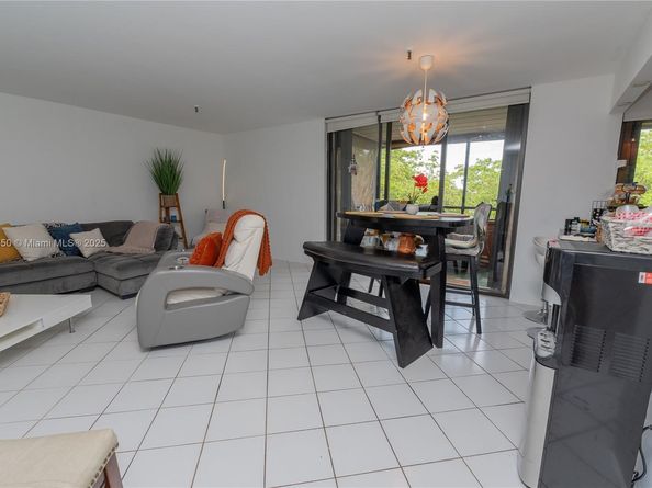 665 NE 195th St 419, Miami FL 33179