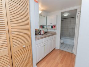 665 NE 195th St 419, Miami FL 33179