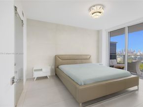 16385 Biscayne Blvd 1221, North Miami Beach FL 33160