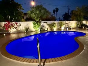 2725 SW 102nd Ave, Miami FL 33165