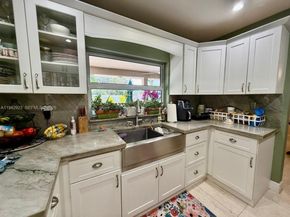 2725 SW 102nd Ave, Miami FL 33165