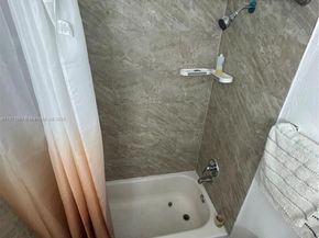 17901 NW 68th Ave T207, Hialeah FL 33015