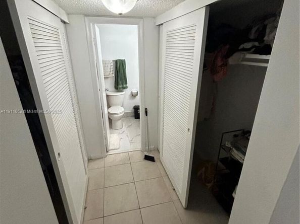 17901 NW 68th Ave T207, Hialeah FL 33015