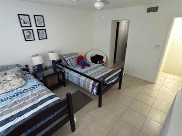 17901 NW 68th Ave T207, Hialeah FL 33015