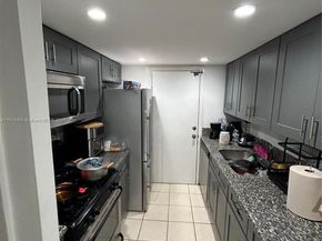 17901 NW 68th Ave T207, Hialeah FL 33015