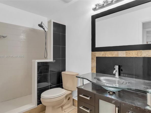 9415 W McNab Rd 204, Tamarac FL 33321