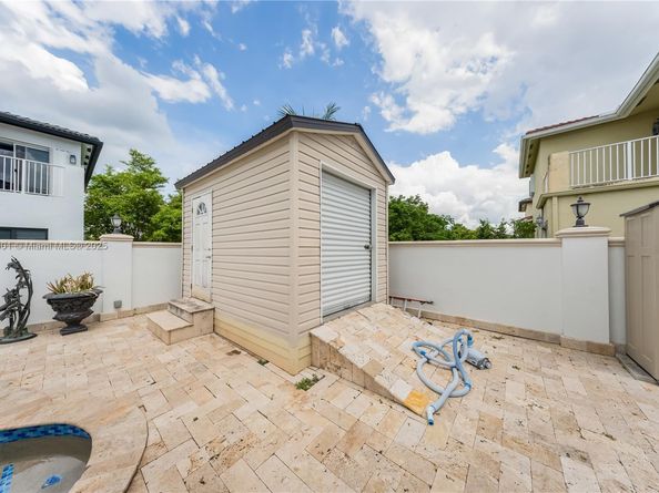 6102 SW 159th Ct, Miami FL 33193