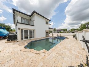 6102 SW 159th Ct, Miami FL 33193