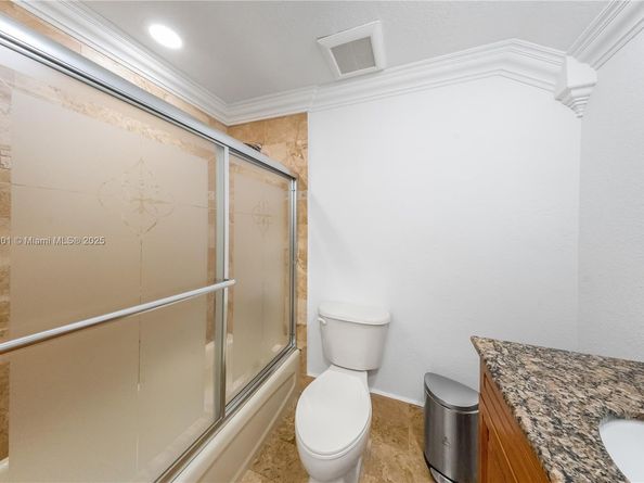 6102 SW 159th Ct, Miami FL 33193