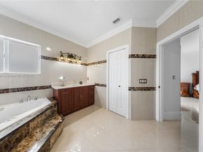 6102 SW 159th Ct, Miami FL 33193