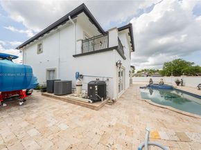 6102 SW 159th Ct, Miami FL 33193