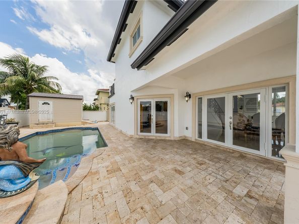 6102 SW 159th Ct, Miami FL 33193