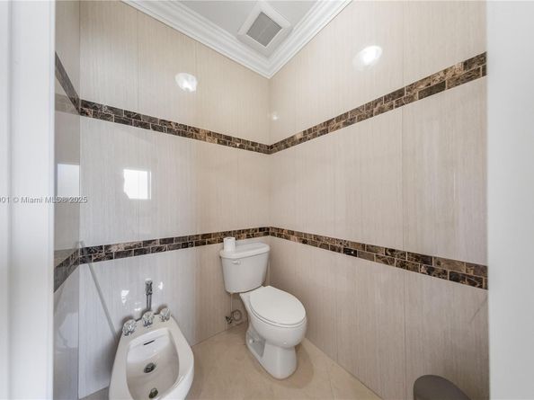 6102 SW 159th Ct, Miami FL 33193