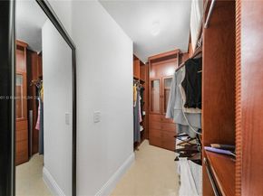6102 SW 159th Ct, Miami FL 33193