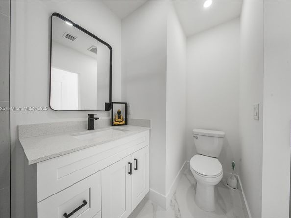3021 SW 97th Ave, Miami FL 33165