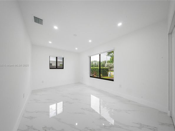 3021 SW 97th Ave, Miami FL 33165
