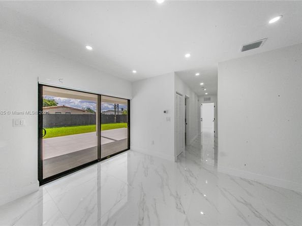 3021 SW 97th Ave, Miami FL 33165