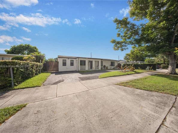 3021 SW 97th Ave, Miami FL 33165