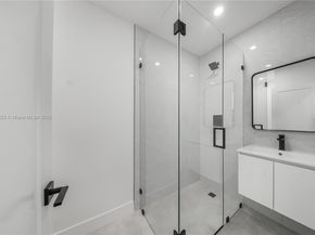 3021 SW 97th Ave, Miami FL 33165