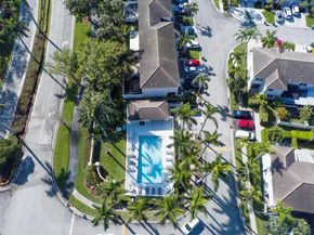 136 SW 169th Ave 136, Pembroke Pines FL 33027