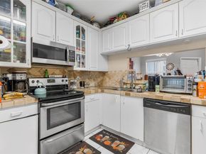 136 SW 169th Ave 136, Pembroke Pines FL 33027