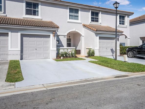 136 SW 169th Ave 136, Pembroke Pines FL 33027