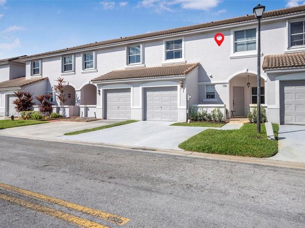 136 SW 169th Ave 136, Pembroke Pines FL 33027