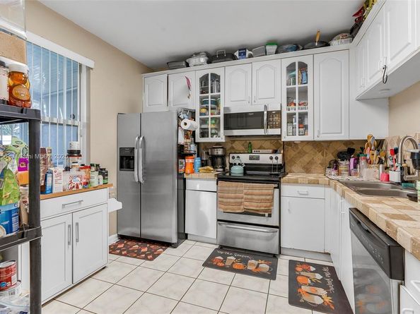 136 SW 169th Ave 136, Pembroke Pines FL 33027