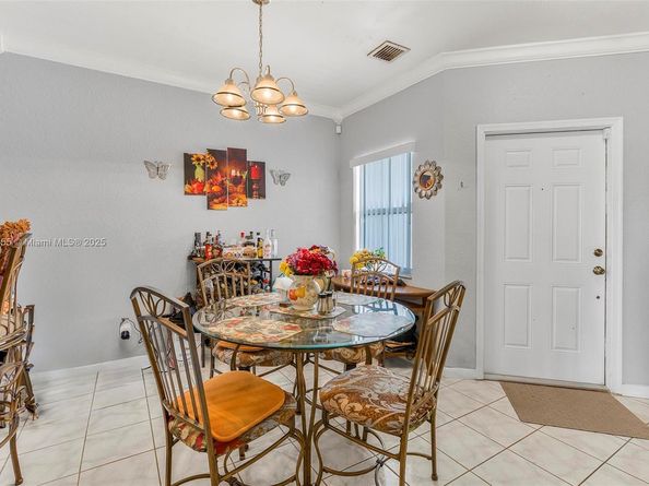 136 SW 169th Ave 136, Pembroke Pines FL 33027