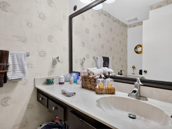 3402 Torremolinos Ave F35, Doral FL 33178