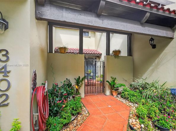 3402 Torremolinos Ave F35, Doral FL 33178