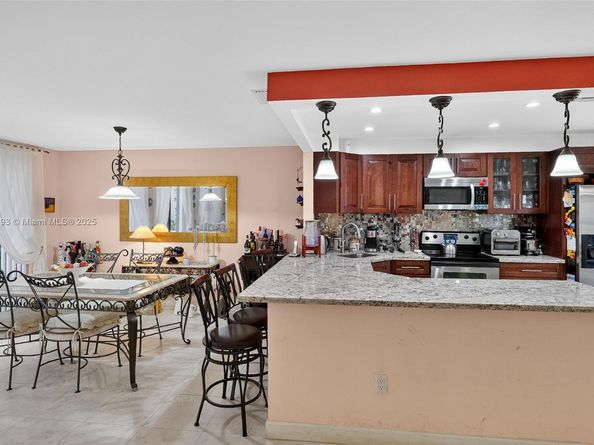 3402 Torremolinos Ave F35, Doral FL 33178