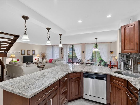 3402 Torremolinos Ave F35, Doral FL 33178