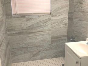 1740 NW 41st St, Miami FL 33142