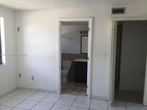 6725 Harding Ave 204, Miami Beach FL 33141